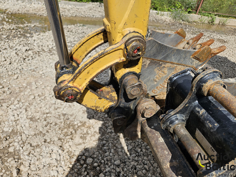 Máy xúc mini Caterpillar 302.4 D: hình 12