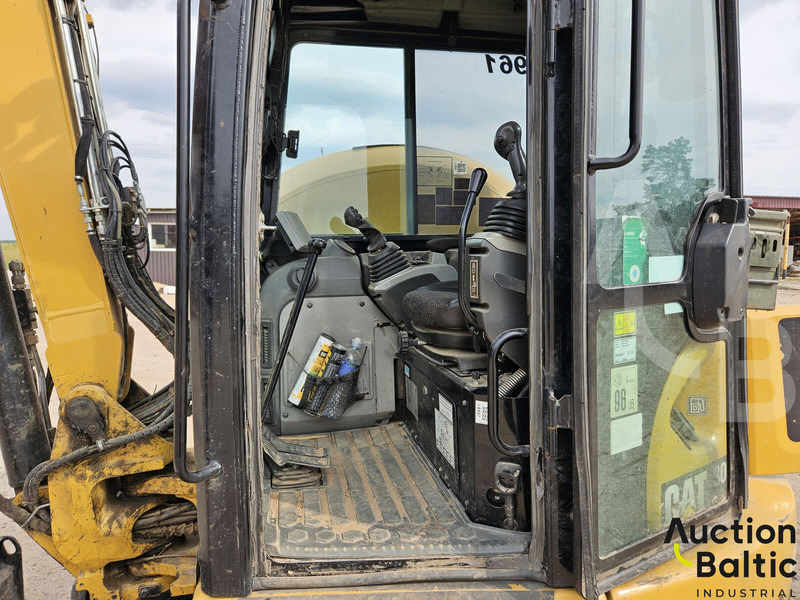 Caterpillar 305.5E2CR - Máy xúc mini: hình 5 Caterpillar 305.5E2CR - Máy xúc mini: hình 5