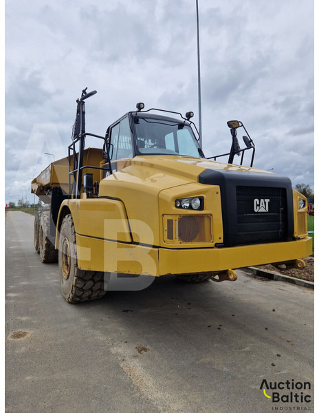 Caterpillar 735C - Xe ben đổ có khớp nối: hình 4 Caterpillar 735C - Xe ben đổ có khớp nối: hình 4