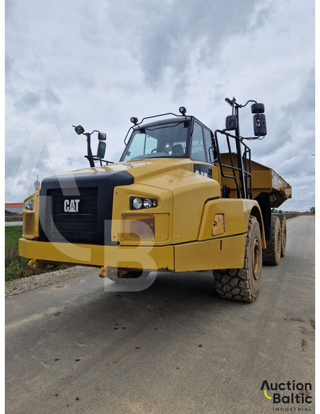 Caterpillar 735C - Xe ben đổ có khớp nối: hình 1 Caterpillar 735C - Xe ben đổ có khớp nối: hình 1