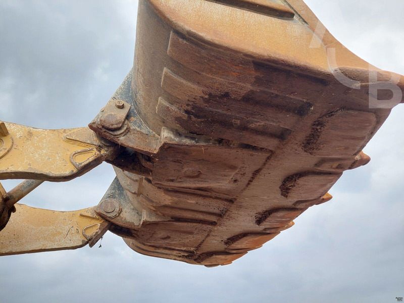 Caterpillar 963 C - Máy xúc lật bánh xích: hình 5 Caterpillar 963 C - Máy xúc lật bánh xích: hình 5