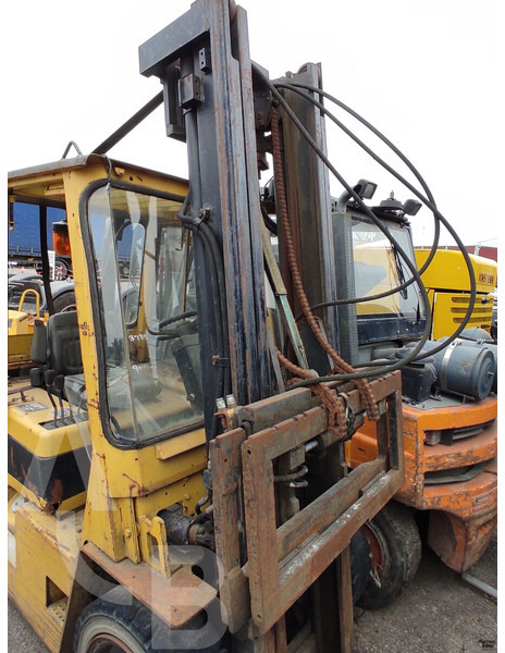 Daewoo D 30 S II - Xe nâng diesel: hình 4 Daewoo D 30 S II - Xe nâng diesel: hình 4