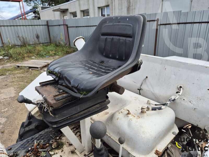 Ei Attachments 09.NH.2750 - Máy san: hình 5 Ei Attachments 09.NH.2750 - Máy san: hình 5