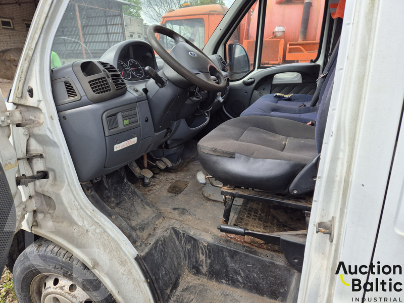 Fiat Ducato - Xe van thùng mui bạt: hình 5 Fiat Ducato - Xe van thùng mui bạt: hình 5