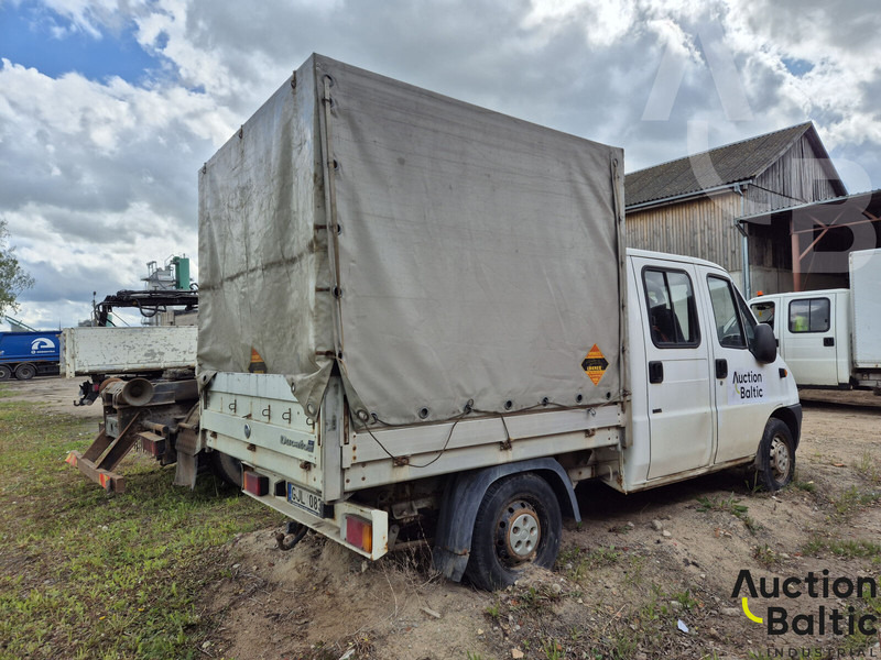 Fiat Ducato - Xe van thùng mui bạt: hình 4 Fiat Ducato - Xe van thùng mui bạt: hình 4