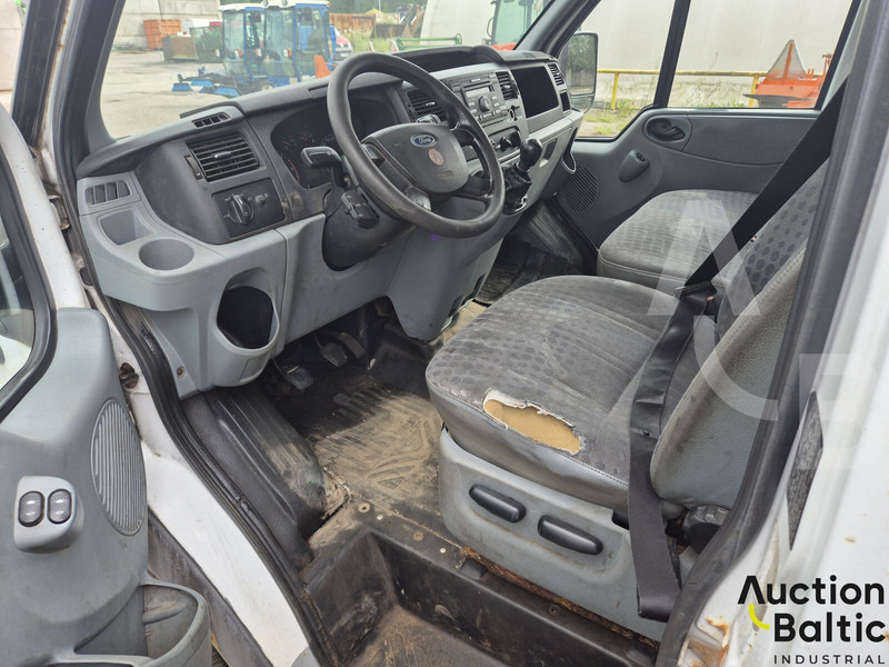 Ford Transit Tourneo - Xe tải nhỏ phẳng: hình 5 Ford Transit Tourneo - Xe tải nhỏ phẳng: hình 5