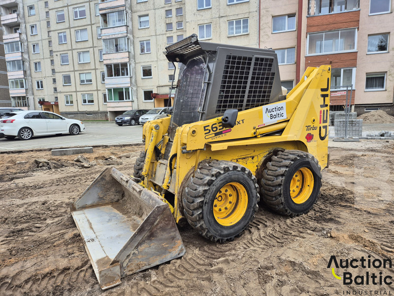 Gehl 5635 DXT 2 - Máy xúc lật đa năng: hình 2 Gehl 5635 DXT 2 - Máy xúc lật đa năng: hình 2