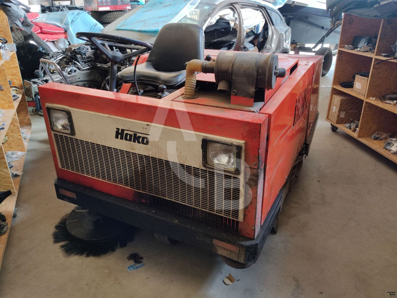 Hako Jonas 1500 - Xe quét đường: hình 1 Hako Jonas 1500 - Xe quét đường: hình 1