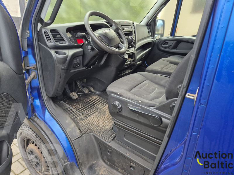 Iveco 35S17 - Xe van chở hàng: hình 5 Iveco 35S17 - Xe van chở hàng: hình 5