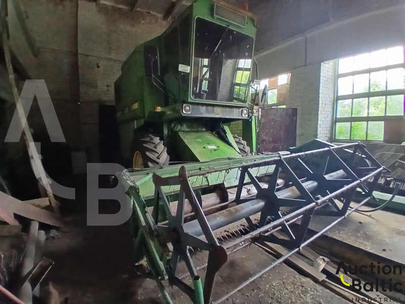 John Deere 1055 - Máy gặt đập: hình 2 John Deere 1055 - Máy gặt đập: hình 2