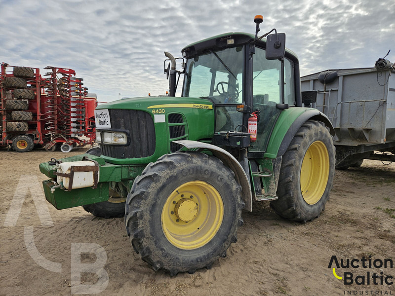 John Deere 6430 - Máy cày: hình 2 John Deere 6430 - Máy cày: hình 2