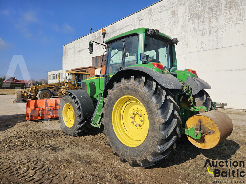 John Deere 6820 - Máy cày: hình 4 John Deere 6820 - Máy cày: hình 4