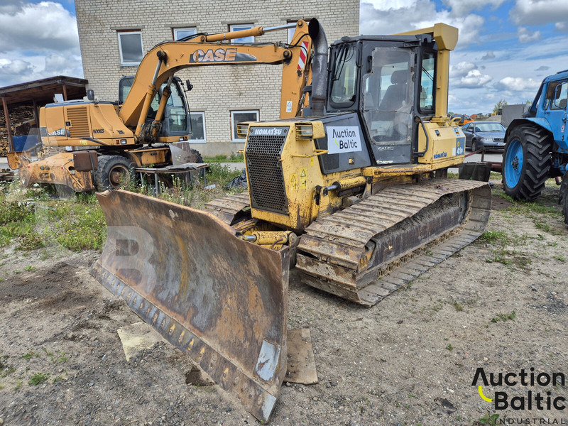 Komatsu D41P - Máy ủi: hình 1 Komatsu D41P - Máy ủi: hình 1