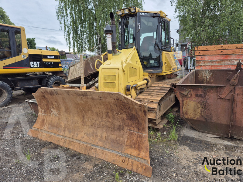 Komatsu D51EX-22 - Máy ủi: hình 1 Komatsu D51EX-22 - Máy ủi: hình 1