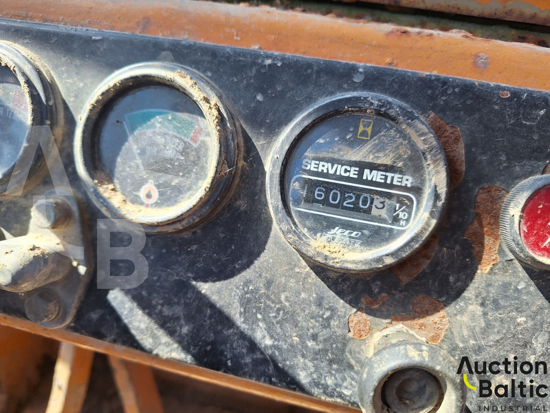 Komatsu D57S-1 - Máy xúc lật bánh xích: hình 4 Komatsu D57S-1 - Máy xúc lật bánh xích: hình 4