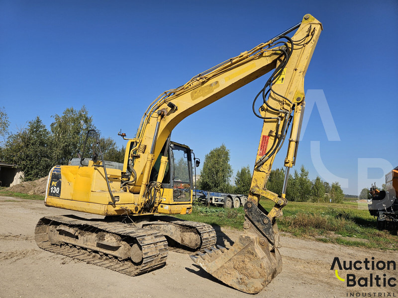 Komatsu PC130-8 - Máy xúc bánh xích: hình 1 Komatsu PC130-8 - Máy xúc bánh xích: hình 1