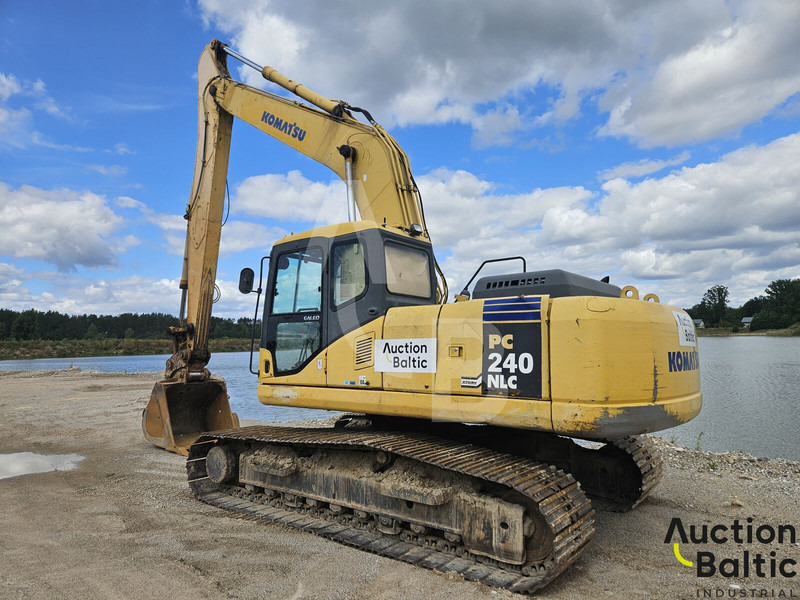 Komatsu PC240NLC-7K - Máy xúc bánh xích: hình 3 Komatsu PC240NLC-7K - Máy xúc bánh xích: hình 3