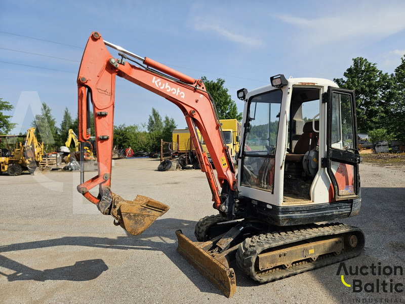 Kubota KX 61-3 - Máy xúc mini: hình 1 Kubota KX 61-3 - Máy xúc mini: hình 1