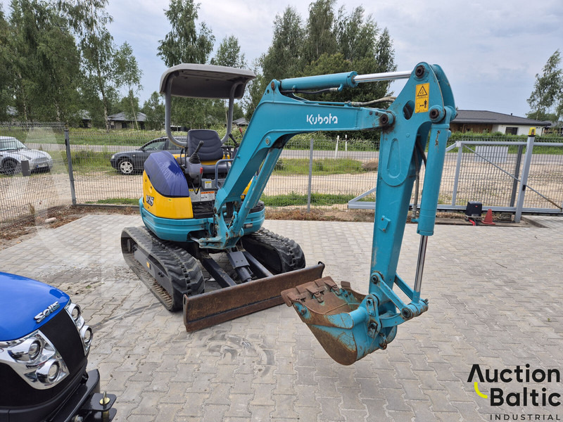 Kubota U 25 - Máy xúc mini: hình 2 Kubota U 25 - Máy xúc mini: hình 2