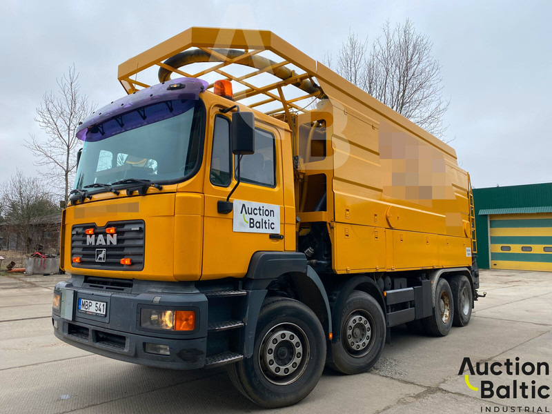 MAN T46 - Xe tải chân không: hình 2 MAN T46 - Xe tải chân không: hình 2