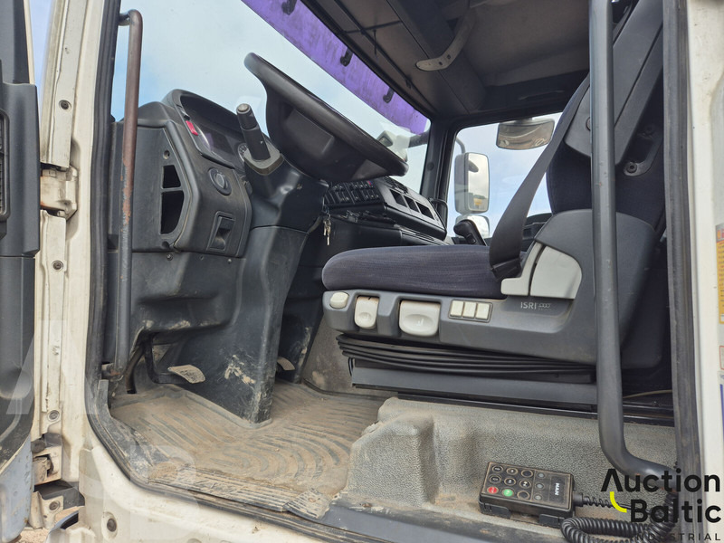 MAN TGA26.440 - Xe tải kéo: hình 5 MAN TGA26.440 - Xe tải kéo: hình 5