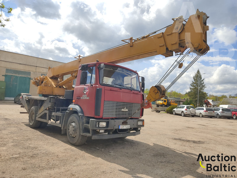 Maz 533731 - Cần cẩu mọi địa hình: hình 2 Maz 533731 - Cần cẩu mọi địa hình: hình 2
