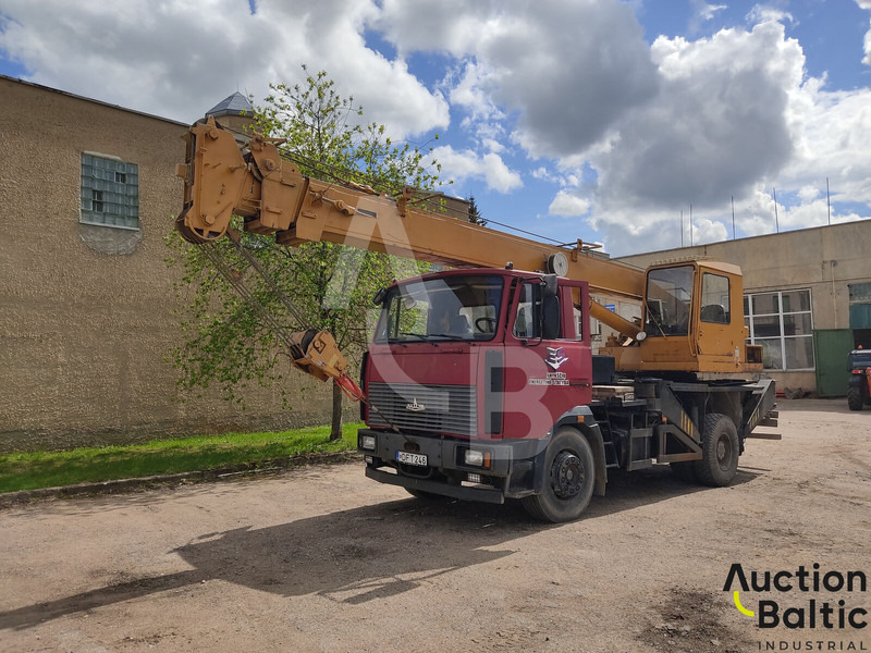 Maz 533731 - Cần cẩu mọi địa hình: hình 1 Maz 533731 - Cần cẩu mọi địa hình: hình 1