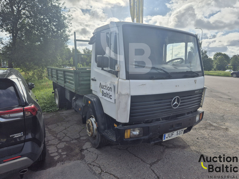 Mercedes-Benz 1117 - Xe tải thùng lửng/ Phẳng: hình 2 Mercedes-Benz 1117 - Xe tải thùng lửng/ Phẳng: hình 2
