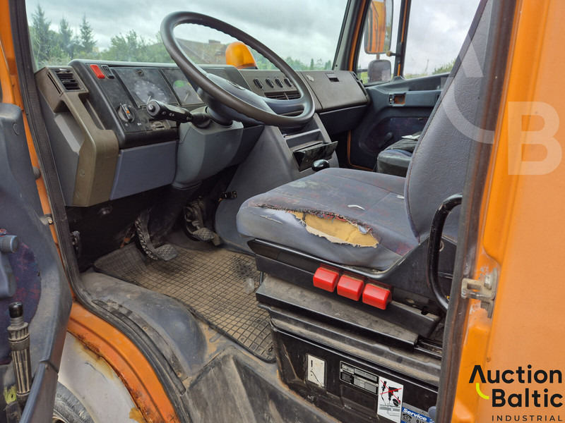 Mercedes-Benz 614 D - Xe tải thùng mui bạt: hình 5 Mercedes-Benz 614 D - Xe tải thùng mui bạt: hình 5