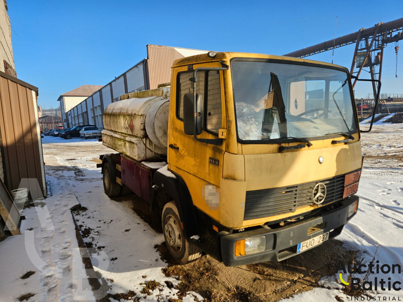 Mercedes-Benz 814 - Xe bồn: hình 1 Mercedes-Benz 814 - Xe bồn: hình 1