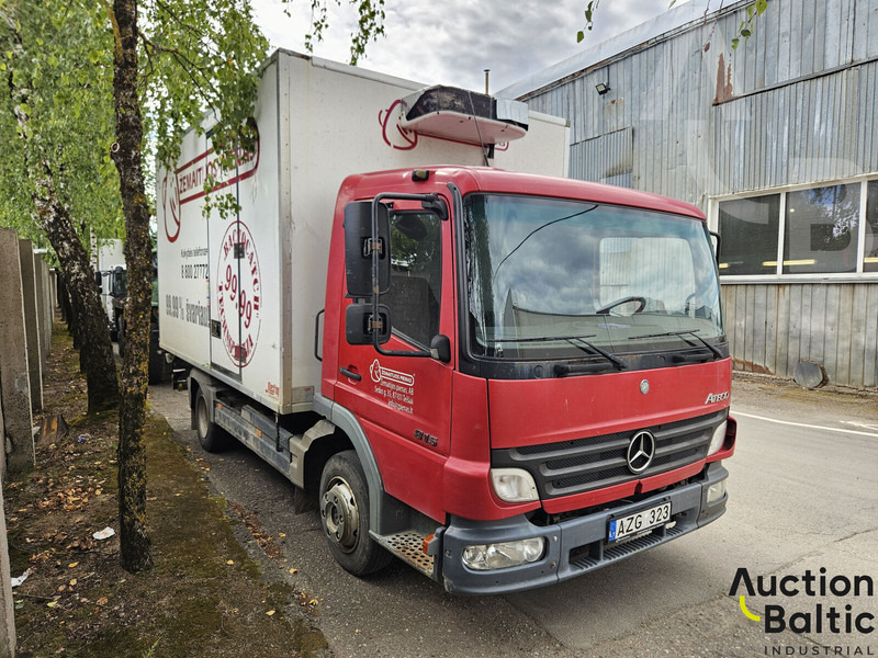 Mercedes-Benz 815 - Xe tải đông lạnh: hình 2 Mercedes-Benz 815 - Xe tải đông lạnh: hình 2