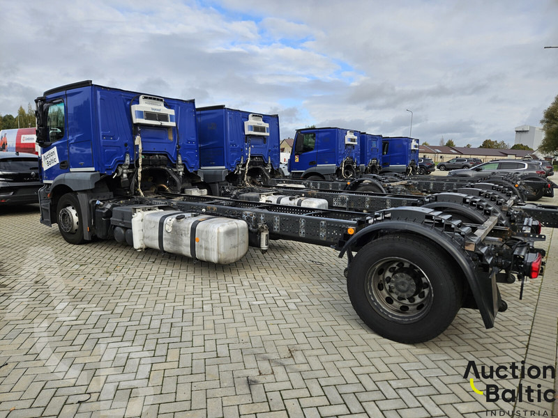 Mercedes-Benz Actros 1843 - Xe tải khung gầm: hình 3 Mercedes-Benz Actros 1843 - Xe tải khung gầm: hình 3