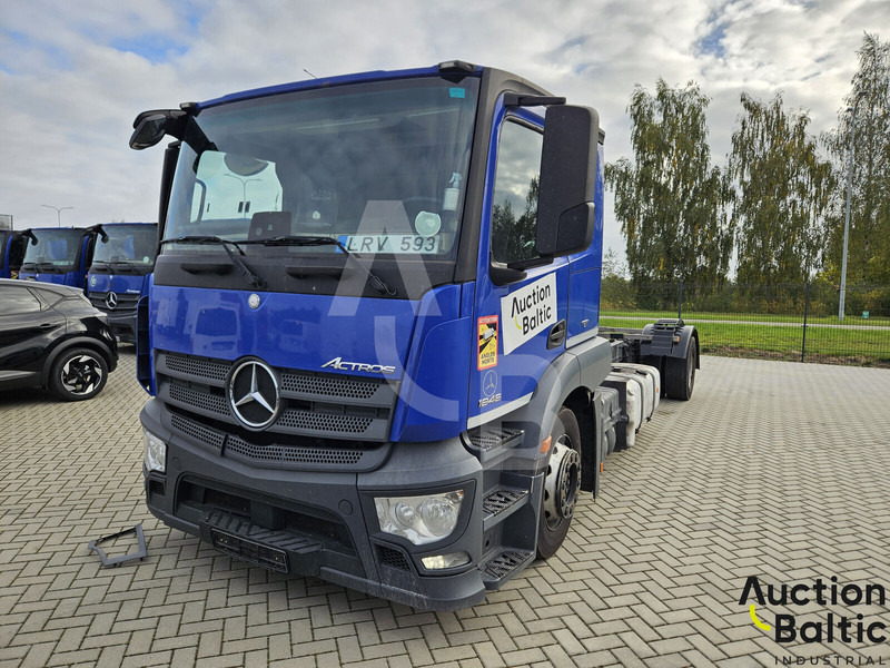 Mercedes-Benz Actros 1843 - Xe tải khung gầm: hình 1 Mercedes-Benz Actros 1843 - Xe tải khung gầm: hình 1