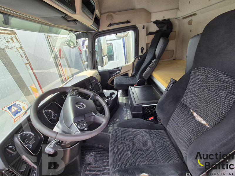 Mercedes-Benz Actros 2551 - Xe tải hộp: hình 5 Mercedes-Benz Actros 2551 - Xe tải hộp: hình 5