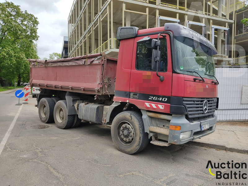 Mercedes-Benz Actros 2640 - Xe ben: hình 2 Mercedes-Benz Actros 2640 - Xe ben: hình 2