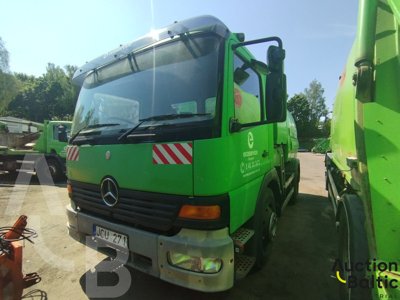 Mercedes-Benz Atego 1318 - Xe quét đường: hình 2 Mercedes-Benz Atego 1318 - Xe quét đường: hình 2