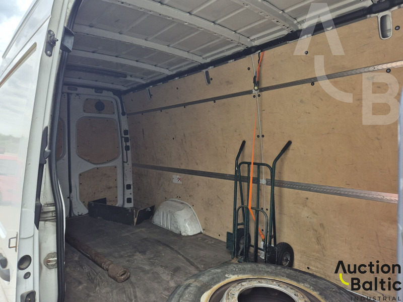 Xe van chở hàng Mercedes-Benz Sprinter 316: hình 14