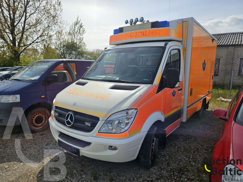 Mercedes-Benz Sprinter - Xe cứu thương: hình 2 Mercedes-Benz Sprinter - Xe cứu thương: hình 2