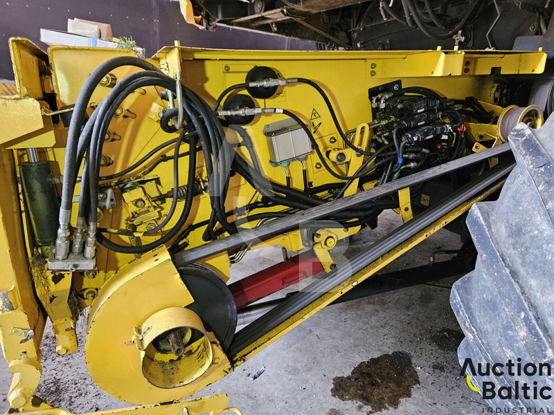 Máy gặt đập để vận chuyển thức ăn New Holland CR 9080: hình 17