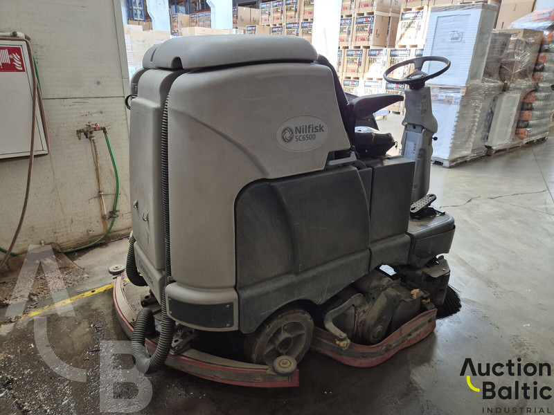 Nilfisk SC6500 - Xe quét đường: hình 4 Nilfisk SC6500 - Xe quét đường: hình 4