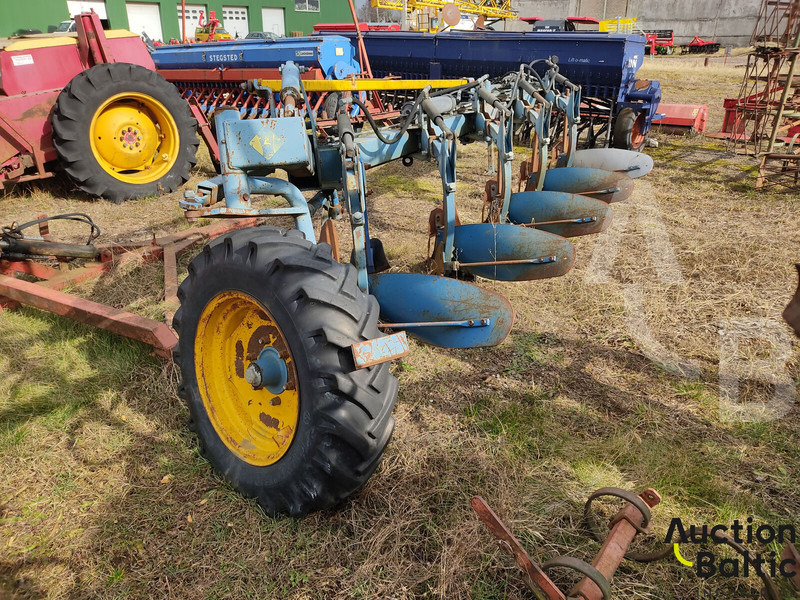 Overum CT 598 HL - Cày: hình 2 Overum CT 598 HL - Cày: hình 2