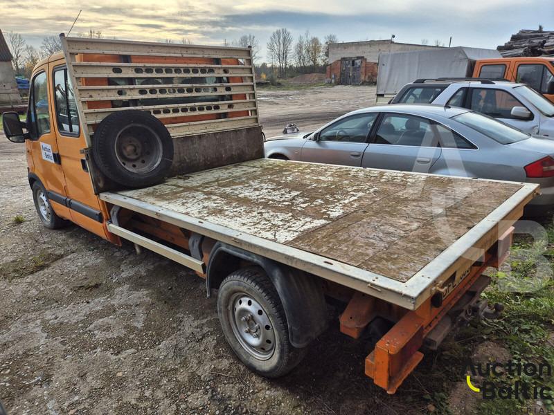 Renault Master - Xe tải thùng lửng/ Phẳng: hình 4 Renault Master - Xe tải thùng lửng/ Phẳng: hình 4