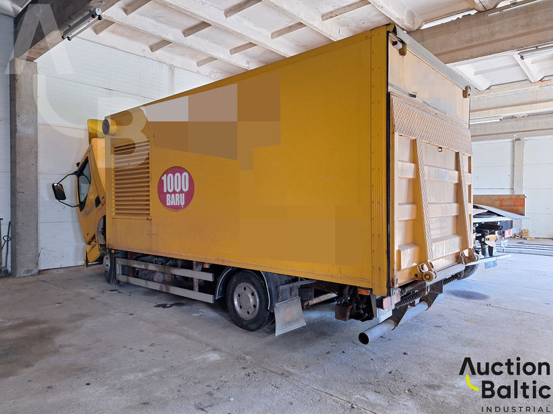 Renault Midlum 180.08 - Xe tải chân không: hình 4 Renault Midlum 180.08 - Xe tải chân không: hình 4