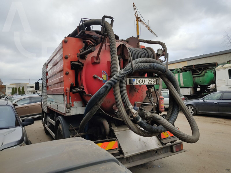 Renault Premium 250.18 - Xe tải chân không: hình 4 Renault Premium 250.18 - Xe tải chân không: hình 4