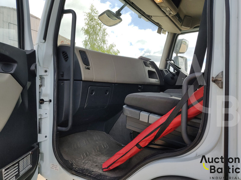 Renault Premium - Xe tải chuyên chở tự động: hình 5 Renault Premium - Xe tải chuyên chở tự động: hình 5