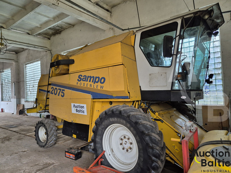 Sampo Sampo-Rosenlew SR 2075 TS - Máy gặt đập: hình 1 Sampo Sampo-Rosenlew SR 2075 TS - Máy gặt đập: hình 1