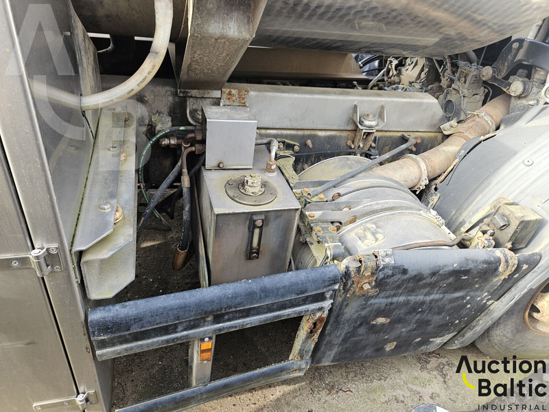 Xe bồn để vận chuyển sữa Scania P 230: hình 19