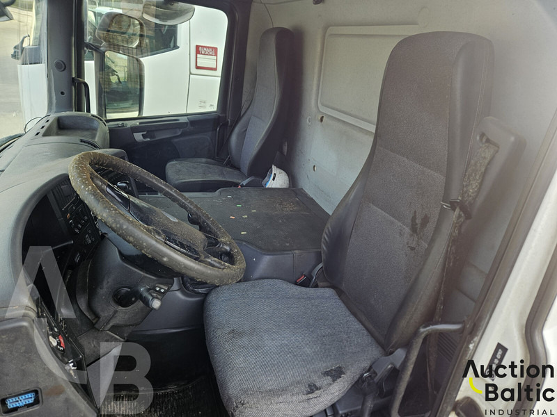 Xe bồn để vận chuyển sữa Scania P 230: hình 7