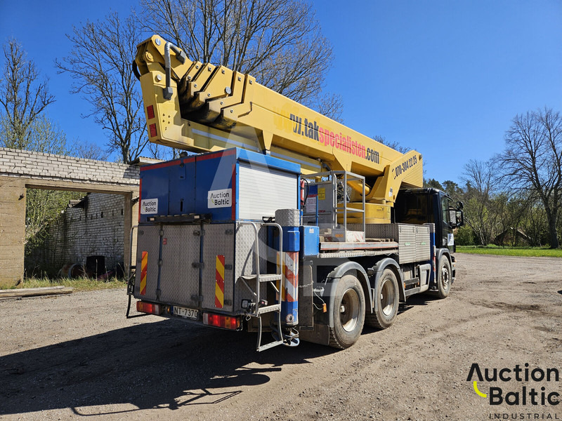 Scania P 310 - Nền bục trên không gắn trên xe tải: hình 3 Scania P 310 - Nền bục trên không gắn trên xe tải: hình 3