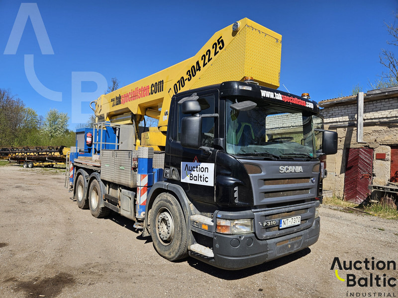 Scania P 310 - Nền bục trên không gắn trên xe tải: hình 2 Scania P 310 - Nền bục trên không gắn trên xe tải: hình 2